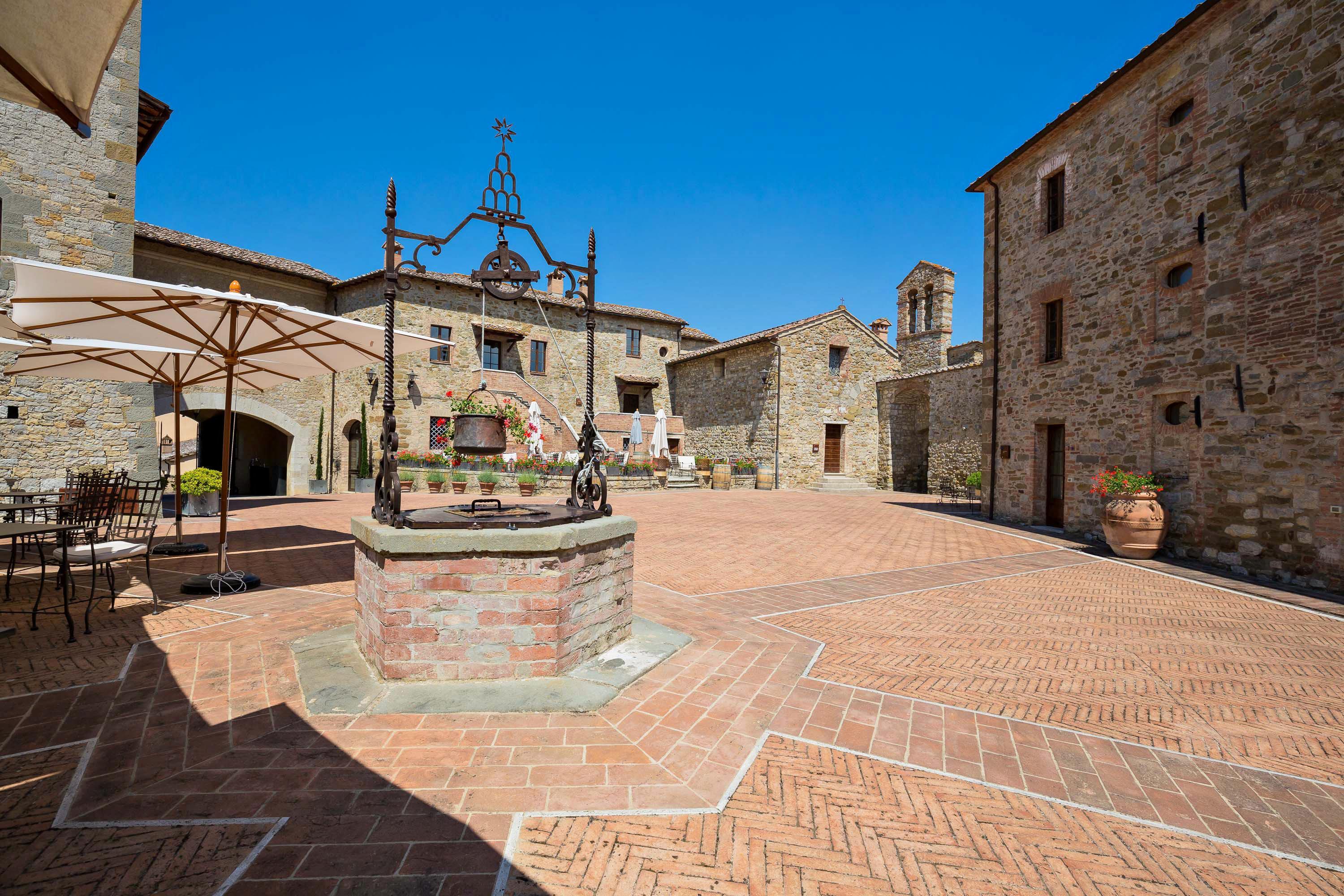 Castel Monastero - The Leading Hotels Of The World Castelnuovo Berardenga Eksteriør bilde